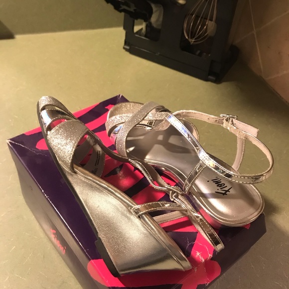 Dancing shoes! - Picture 3 of 3